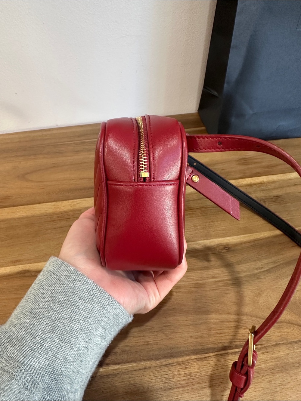 YVES SAINT LAURENT
Lou Chevron Leather Belt Bag Red - Picture 6 of 12